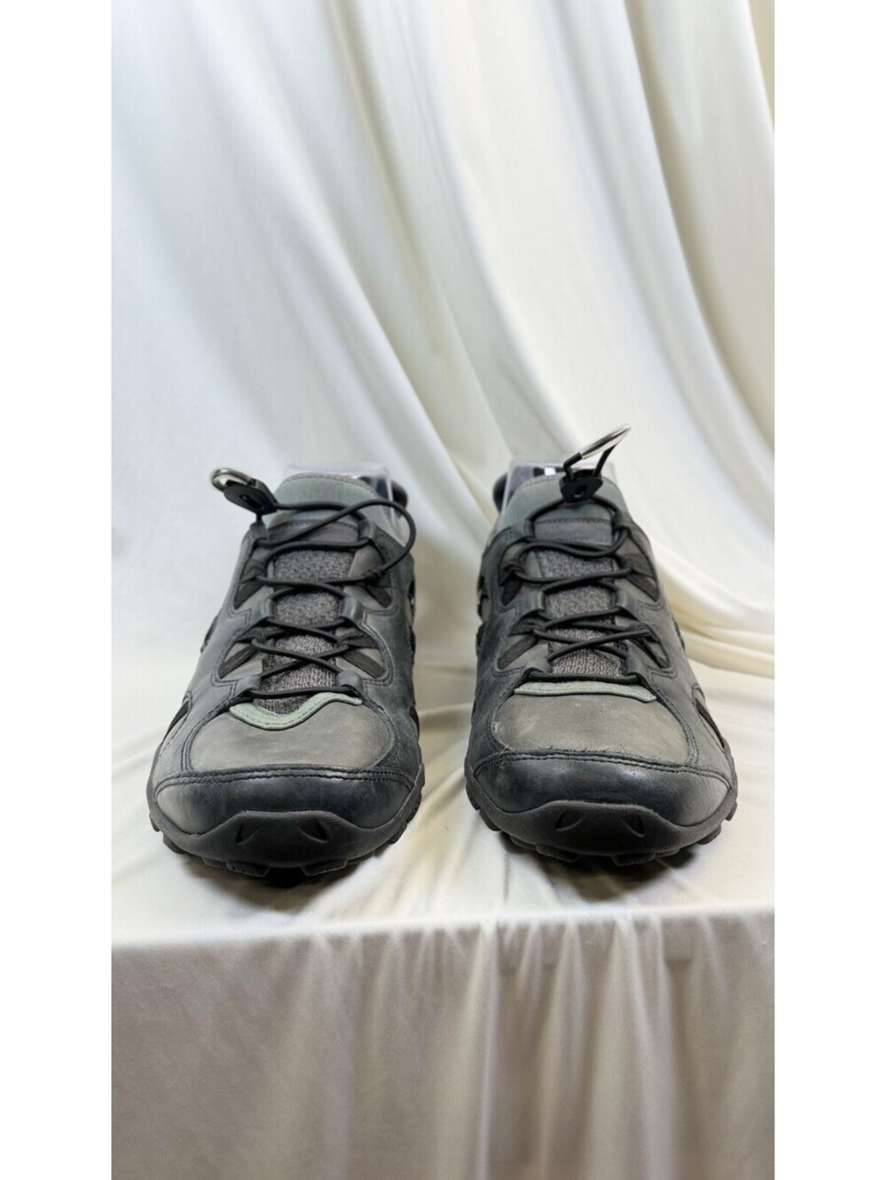 SEBAGO Cyphon Sea Mens Fishing Shoes Black/Gray 8M EUC Bungee Cord Closure
